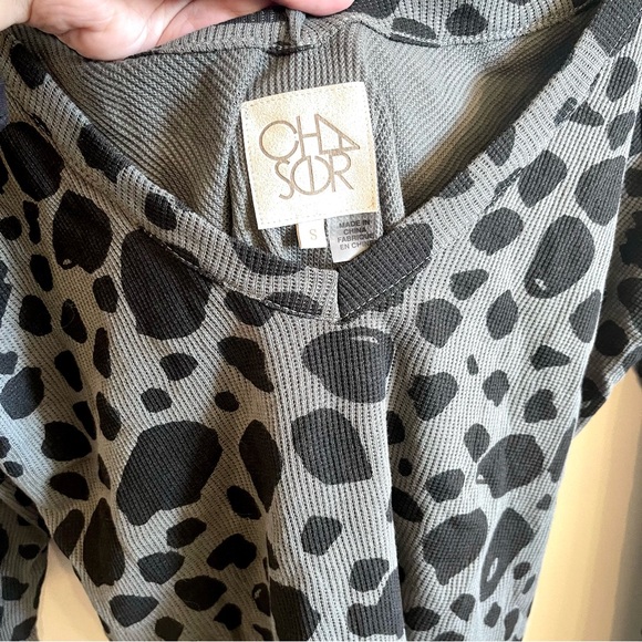 NWOT Chaser Dotted Thermal Top - Picture 5 of 5